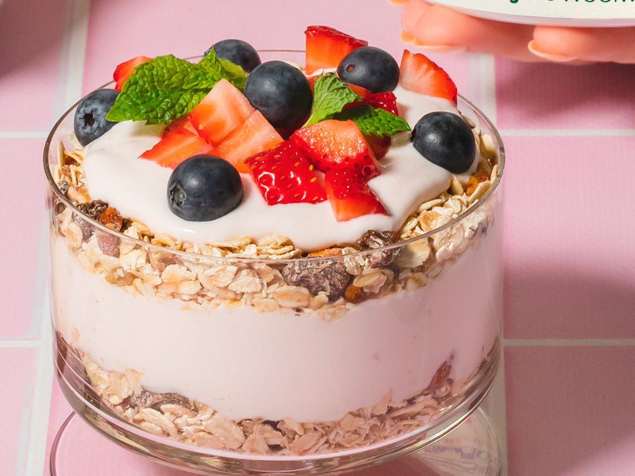 Strawberry Greek Yogurt Smoothie - Chobani Australia